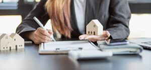 mortgage loan originator signing mortgage loan documents